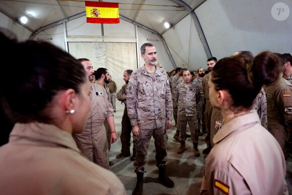 Le roi Felipe VI d'Espagne en visite de soutien aux troupes espagnoles en Irak à Bagdad le 30 janvier 2019, jour de son 51e anniversaire.