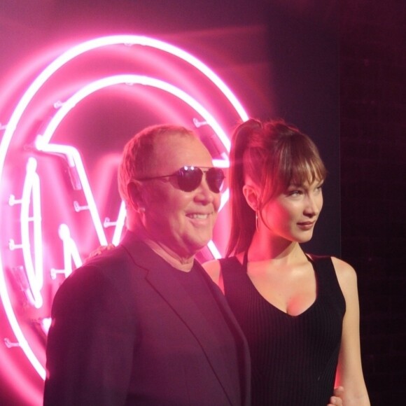 Bella Hadid et Michael Kors lors de la soirée "Michael Kors x Bella Hadid Immersive Experience" dans le quartier de SoHo à New York, le 5 février 2019.