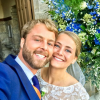 Martin Bazin de "Koh-Lanta" et sa femme Clémence le jour de leur mariage, à Saint-Lunaire (en Ile-et-Vilaine) - Instagram, 7 octobre 2017