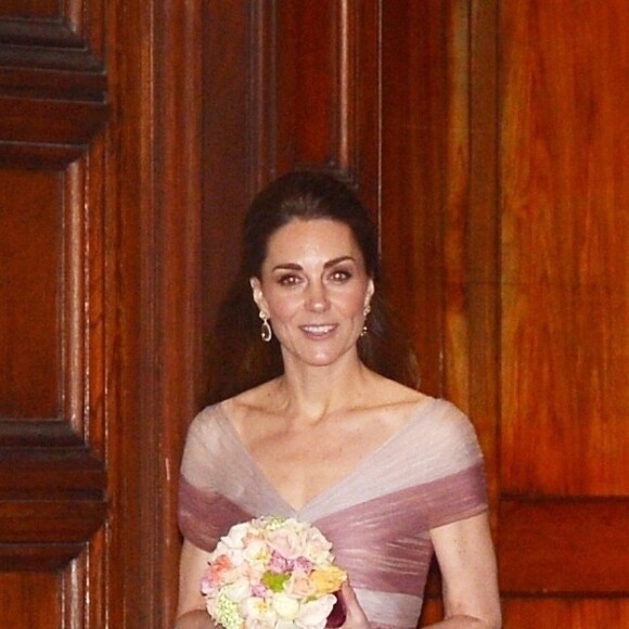 Catherine (Kate) Middleton, duchesse de Cambridge à la sortie du dîner de gala "100 Women in Finance" au profit des écoles pour la santé mentale au Victoria and Albert Museum de Londres, Royaume Uni, le 13 février 2019.