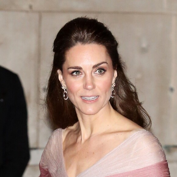 Catherine (Kate) Middleton, duchesse de Cambridge à la sortie du dîner de gala "100 Women in Finance" au profit des écoles pour la santé mentale au Victoria and Albert Museum de Londres, Royaume Uni, le 13 février 2019.