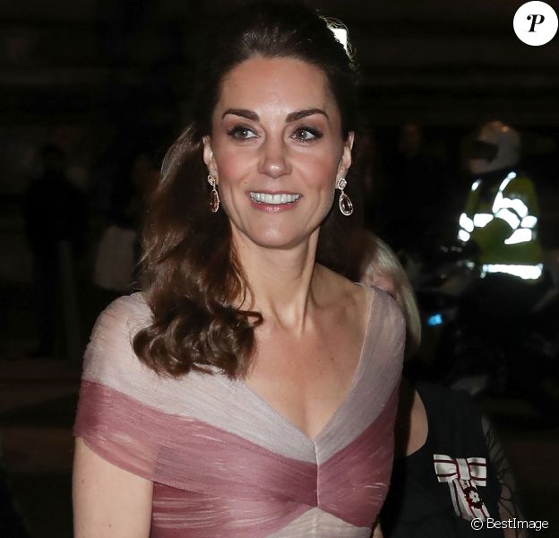 Catherine (Kate) Middleton, duchesse de Cambridge assiste au dîner de gala "100 Women in Finance" au profit des écoles pour la santé mentale au Victoria and Albert Museum de Londres, Royaume Uni, le 13 février 2019.