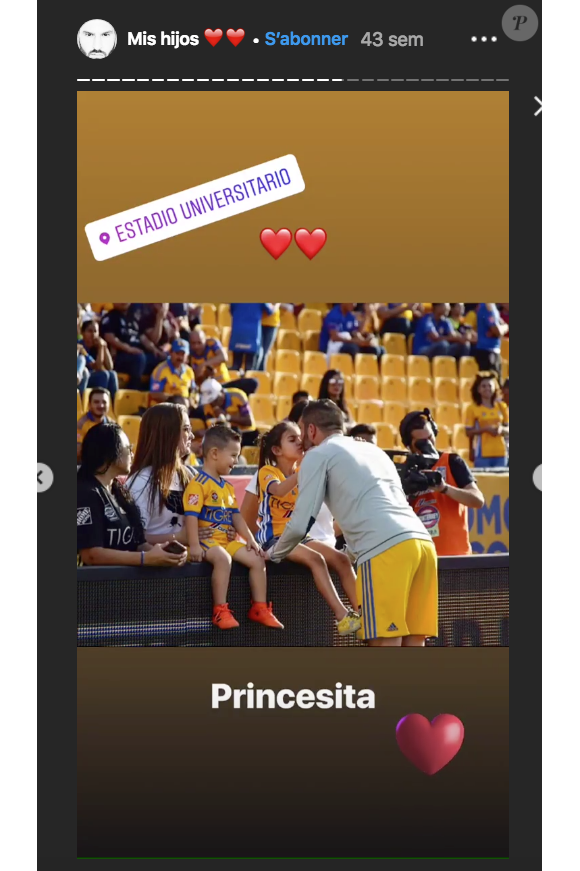 André-Pierre Gignac faisant un bisou à sa fille Grace lors d'un match avec les Tigres de Monterrey en 2018, story Instagram.