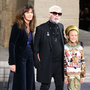 Virginie Viard, Karl Lagerfeld et Hudson Kroening - Défilé de mode The Chanel Croisiere au Metropolitan Museum à New York, le 4 décembre 2018