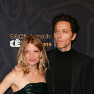 Mélanie Thierry et son compagnon le chanteur Raphaël (Raphaël Haroche) - Photocall de la 44ème cérémonie des César à la salle Pleyel à Paris. Le 22 février 2019 © Borde-Jacovides / Bestimage