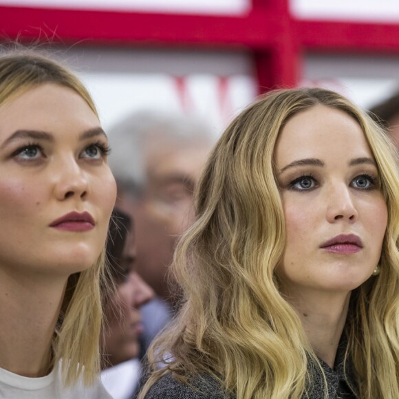 Karlie Kloss, Jennifer Lawrence et Pietro Beccari (PDG de Christian Dior Couture) au défilé de mode prêt-à-porter automne-hiver 2019/2020 "Christian Dior" au Musée Rodin à Paris le 26 février 2019. © Olivier Borde / Bestimage