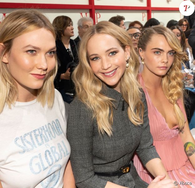 Karlie Kloss, Jennifer Lawrence et Cara Delevingne au défilé de mode Prêt-à-Porter automne-hiver 2019/2020 "Christian Dior" à Paris. Le 26 février 2019.