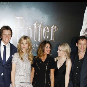 Une partie des acteurs du film "Harry Potter et les Reliques de la mort - Partie 2" à Paris, en 2011.