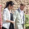 Le prince Harry, duc de Sussex, et Meghan Markle, duchesse de Sussex, enceinte, rencontrent des artisans marocains dans un parc avec des plantes exotique à Rabat, Maroc le 25 février 2019.