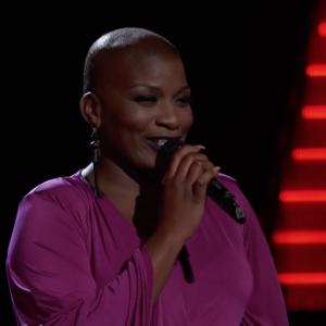 La chanteuse Janice Freeman dans "The Voice US" en 2017.