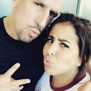 Franck Ribéry pose avec sa femme Wahiba sur Instagram le 22 juin 2017.