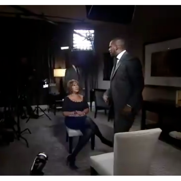 R. Kelly interviewé par Gayle King pour CBS - mars 2019. Le chanteur se défend d'être un prédateur sexuel dans cette première interview depuis la diffusion d'un documentaire à charge et de nouvelles poursuites en justice.