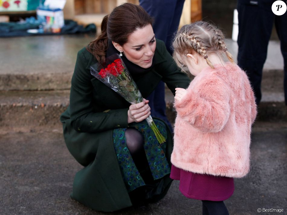 Kate Catherine Middleton, duchesse de Cambridge en visite au Revoe Park