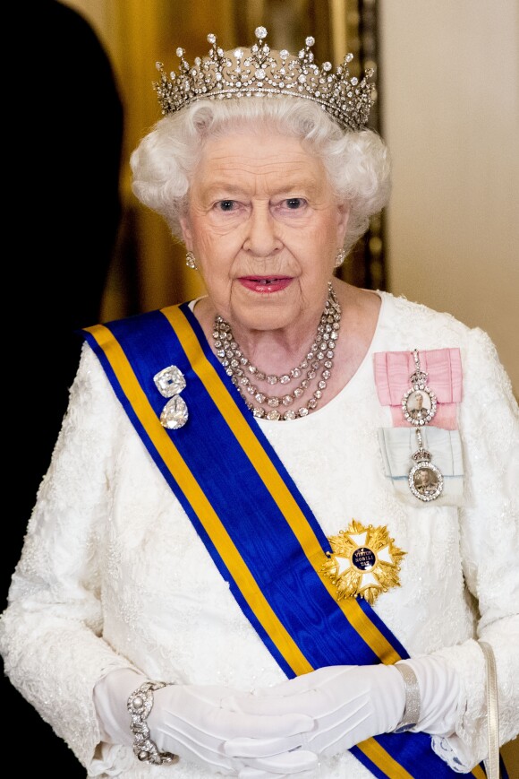 La reine Elisabeth II d'Angleterre - Les souverains néerlandais assistent à un banquet d'Etat au palais de Buckingham de Londres, lors de leur visite d'État au Royaume-Uni, le 23 octobre 2018.