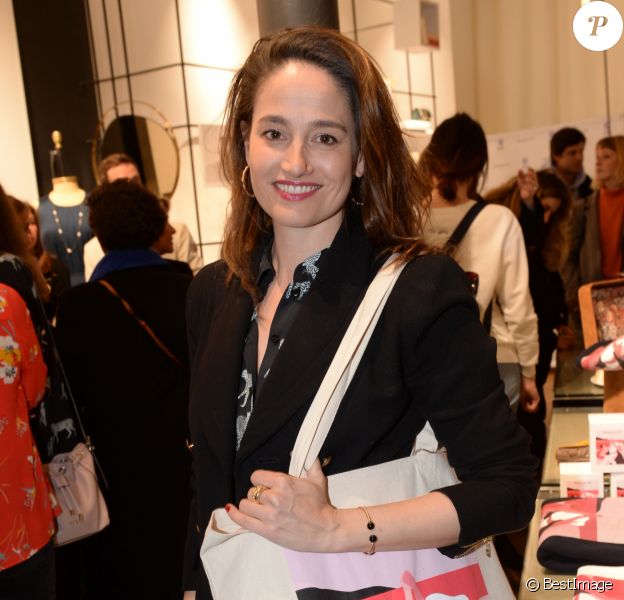 Exclusif - Marie Gillain (égerie de la première collection de Maison 123) à la soirée d'inauguration du pop up store de Maison 123 à l'occasion de la journée internationale de la Femme, à Paris, France, le 7 mars 2019. Rebaptisée Maison 123 après avoir porté le nom 1.2.3 pendant 35 ans, l'enseigne de mode du groupe Etamr. A l’occasion de la Journée des droits des femmes, elle dévoile une collection capsule réalisée avec Marie Guillard, et ouvre un magasin éphémère pop-up store situé 23 rue du Pont-aux-Choux, dans le Marais du 8 au 24 mars. Les pièces de cette collection capsule comportant deux t-shirts, deux sweats et un tote-bag fabriqués en coton biologique. Les bénéfices de la vente de cette collection seront reversés à la Fondation des Femmes, qui aide les femmes victimes de violences en France à accéder à un soutien moral, financier et juridique. © Rachid Bellak/Bestimage