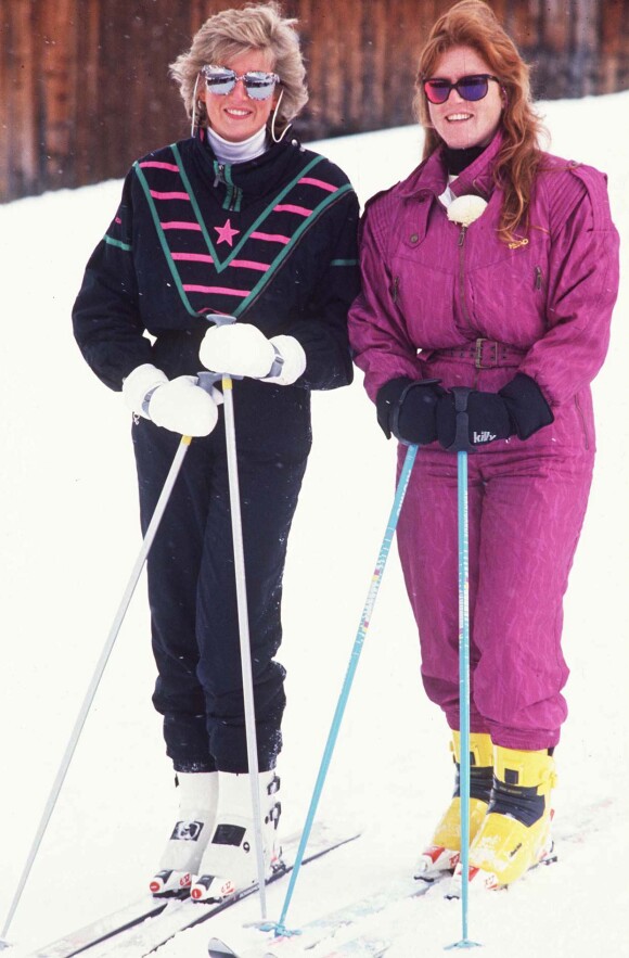 Sarah Ferguson et Lady Di à Klosters en Suisse, le 9 mars 1988. 
