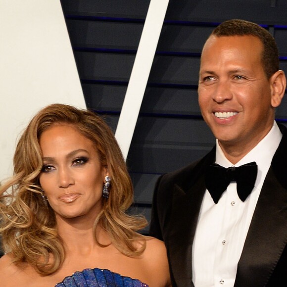 Jennifer Lopez et son compagnon Alex Rodriguez à la soirée Vanity Fair Oscar Party à Los Angeles, le 24 février 2019.