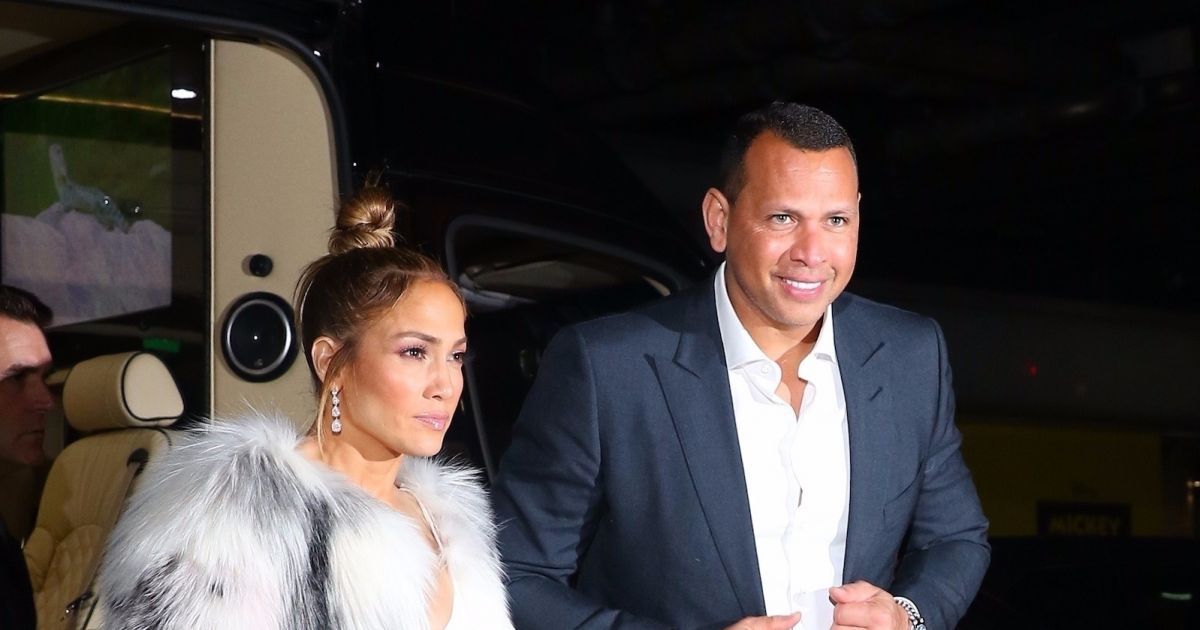 Jennifer Lopez et son compagnon Alex Rodriguez à l'after ...