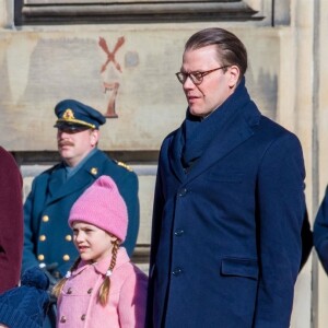 La princesse Victoria de Suède, accompagnée par son mari le prince Daniel et leurs enfants la princesse Estelle et le prince Oscar, a été fêtée par le public le 12 mars 2019 dans la cour intérieur du palais royal à Stockholm lors de la célébration de son prénom.