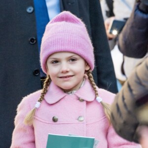 La princesse Victoria de Suède, accompagnée par son mari le prince Daniel et leurs enfants la princesse Estelle et le prince Oscar, a été fêtée par le public le 12 mars 2019 dans la cour intérieur du palais royal à Stockholm lors de la célébration de son prénom.