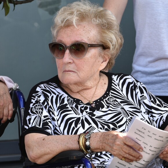Inauguration de la rue Jacques et Bernadette Chirac, par la femme de l'ancien président de la République, Bernadette Chirac (en fauteuil roulant) et sa fille Claude, à Brive-la-Gaillarde. Le 8 juin 2018.