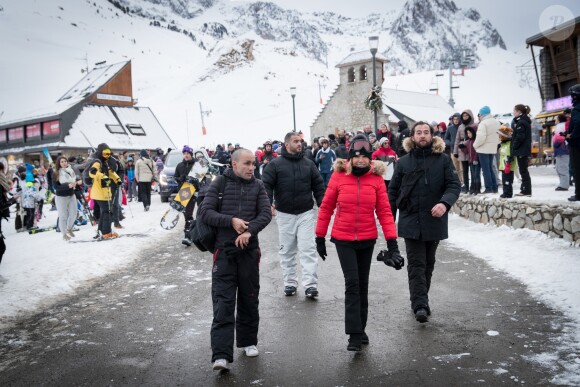 Exclusif - Le président Emmanuel Macron et sa femme Brigitte Macron (Trogneux) font du ski dans la station de la Mongie le 26 décembre 2017. © Dominique Jacovides - Cyril Moreau / Bestimage