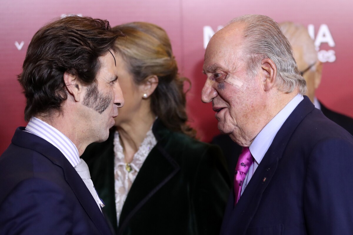 Photo Le Roi Juan Carlos Ier Despagne Ici Face Au Matador Juan José