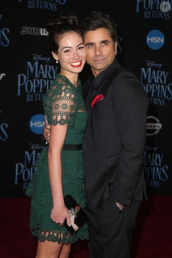 John Stamos and Caitlin McHugh à la première de "Mary Poppins Returns" au Dolby Theatre à Los Angeles, le 29 novembre 2018.