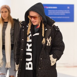Exclusif - Madonna arrive à l'aéroport de JFK à New York, le 28 janvier 2019.