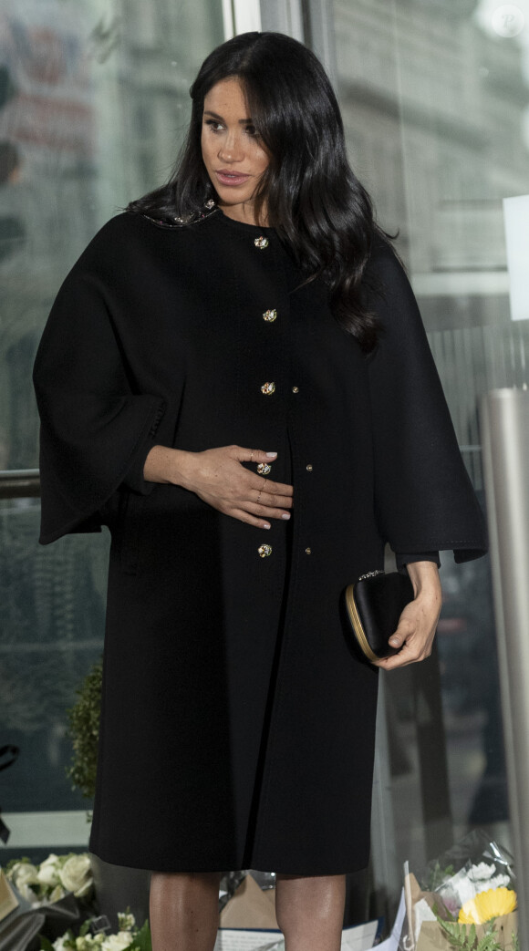 Meghan Markle, duchesse de Sussex lors de la signature du livre des condoléances à New Zealand House à Londres en hommage aux victimes de la tuerie de Christchurch. Londres, le 19 mars 2019.