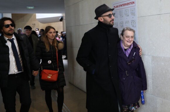 Déborah François et son époux Valentin Vignet, petit-fils d'Agnès Varda, l'artiste JR - Hommage à Agnès Varda à la Cinémathèque française avant ses obsèques au cimetière du Montparnasse à Paris le 2 avril 2019.