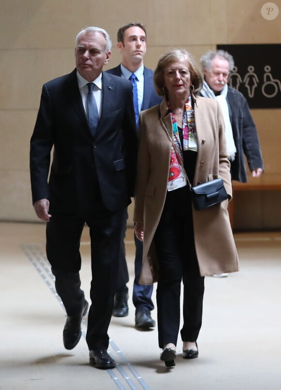 Jean-Marc Ayrault et sa femme Brigitte - Hommage à Agnès Varda à la Cinémathèque française avant ses obsèques au cimetière du Montparnasse à Paris le 2 avril 2019.