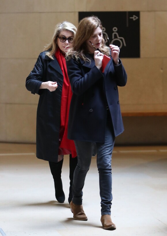 Catherine Deneuve et sa fille, Chiara Mastroianni - Hommage à Agnès Varda à la Cinémathèque française avant ses obsèques au cimetière du Montparnasse à Paris le 2 avril 2019.