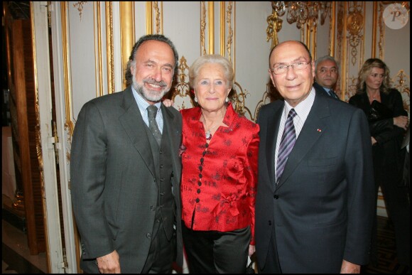 Serge et Nicole Dassault en compagnie de leur fils Olivier Dassault à Paris le 20 novembre 2007. 