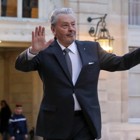 Alain Delon - Arrivées au dîner d'état en l'honneur du président de la république de Chine X.Jinping au Palais de L'Elysée, Paris, le 25 mars 2019. ©Stéphane Lemouton / BestImage