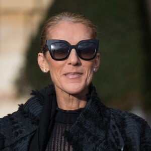 Céline Dion sort de l'hôtel de Crillon à Paris le 1er février 2019.