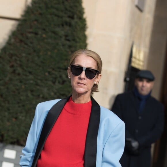 Céline Dion sort de l'hôtel de Crillon à Paris le 31 janvier 2019.