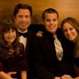  John Travolta, avec sa femme Kelly Preston et leurs enfants Jett et Ella (photo d'archive) 