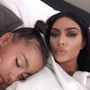 Kim Kardashian et sa fille North West. Avril 2019.