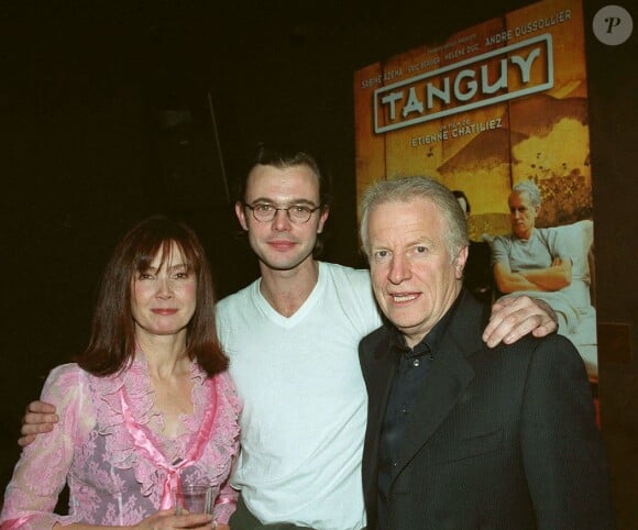 Sabine Azéma, Eric Berger et André Dussollier - Soirée du film Tanguy à Paris en 2001