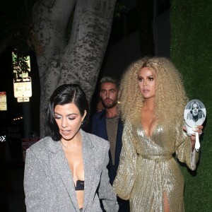 Khloé Kardashian et sa soeur Kourtney Kardashian à Hollywood, Los Angeles, le 26 mars 2019.