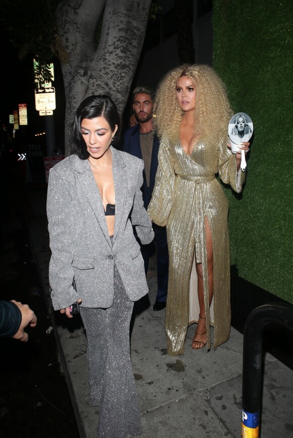 Khloé Kardashian et sa soeur Kourtney Kardashian à Hollywood, Los Angeles, le 26 mars 2019.
