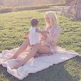Khloé Kardashian et sa fille True. Mars 2019.