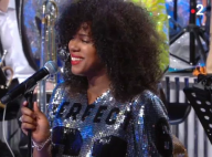 N'oubliez pas les paroles : une choriste annonce qu'elle est enceinte