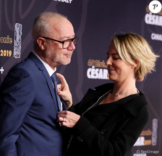 Olivier Baroux et sa femme Coralie - Photocall de la 44e cérémonie des César à la salle Pleyel à Paris. Le 22 février 2019 © Borde-Jacovides / Bestimage