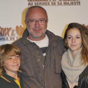 Olivier Baroux et ses enfants - Avant Premiere de "Asterix et Obelix: Au service de sa Majeste" au grand Rex a Paris le 30 Septembre 2012.