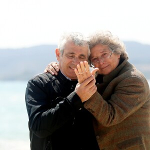 Exclusif - Michel Boujenah et Jacqueline Franjou lors de la conférence de presse de présentation de la saison 2019 du Festival de Ramatuelle sur la plage Serena à Ramatuelle. Le 18 avril 2019 © Valérie Le Parc / Nice Matin / Bestimage