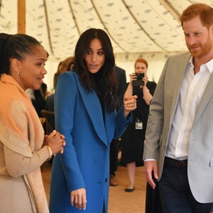 Doria Ragland, la mère de Meghan Markle, le prince Harry, duc de Sussex - Meghan Markle reçoit les femmes qui apparaissent dans le livre de recettes "Together, our community cookbook" au palais Kensington à Londres le 20 septembre 2018.