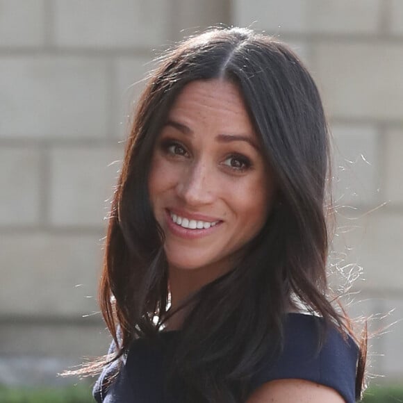 Meghan Markle et sa mère Doria Ragland arrivent à l'hôtel Cliveden House près de Windsor à la veille du Mariage du prince Harry et de Meghan Markle à Taplow le 18 mai 2018.