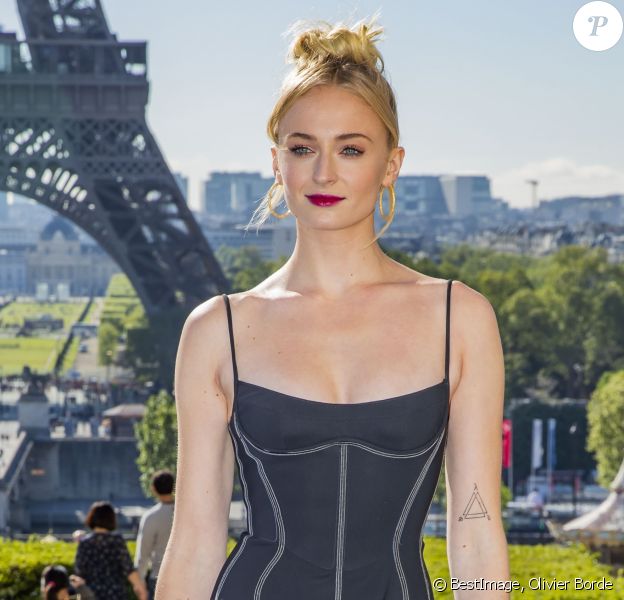 Sophie Turner au photocall de "X-Men: Dark Phoenix" sur l'esplanade du Trocadéro à Paris, le 26 avril 2019. © Olivier Borde/Bestimage
